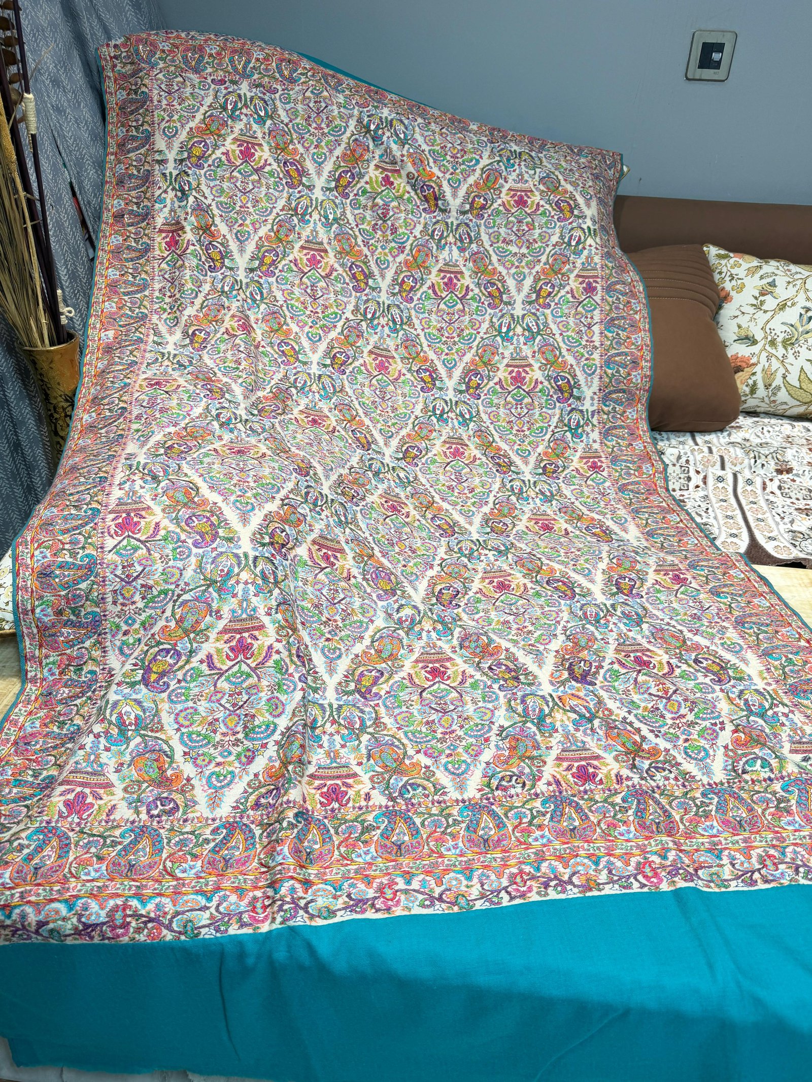 Authentic pashmina silk needle work 