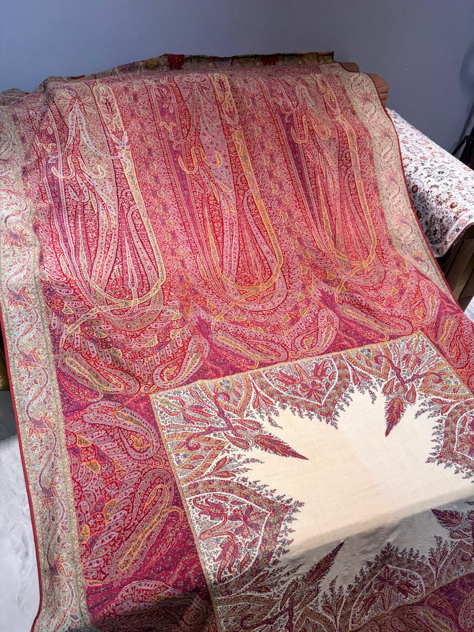Antique kani jamawar long shawl